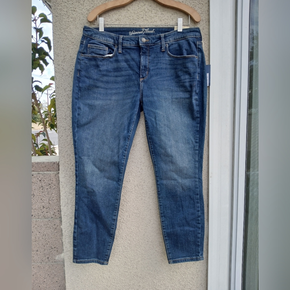 Universal Thread Short Jeans